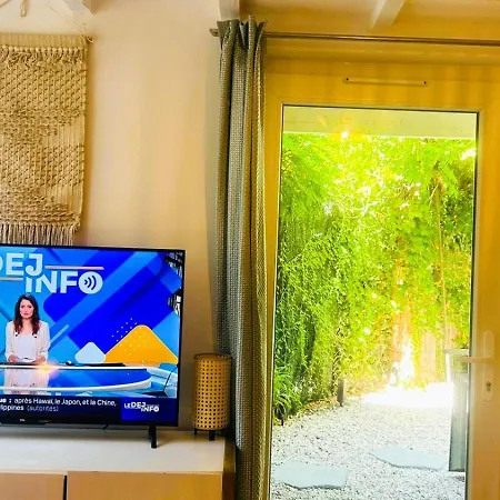 Serenity - Garden Calm & Air Conditioning Downtown Appartement