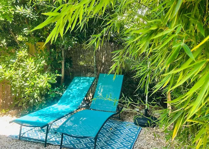 Apartment Serenity - Garden Calm & Air Conditioning Downtown *